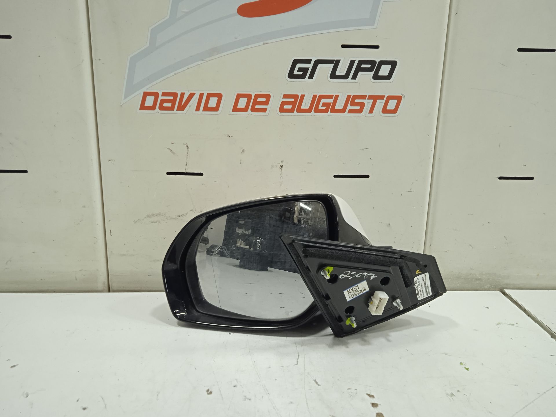 Retrovisor izquierdo   no identificado