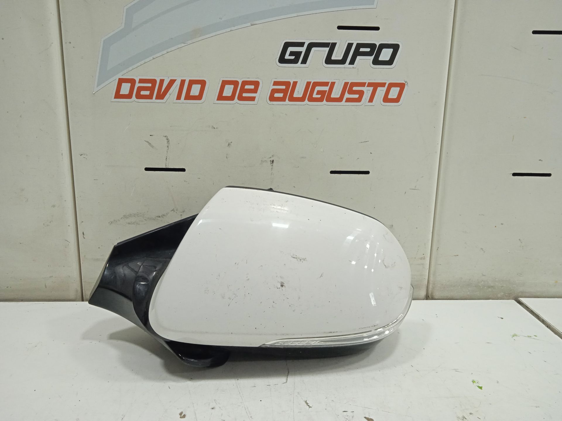 Retrovisor izquierdo   no identificado