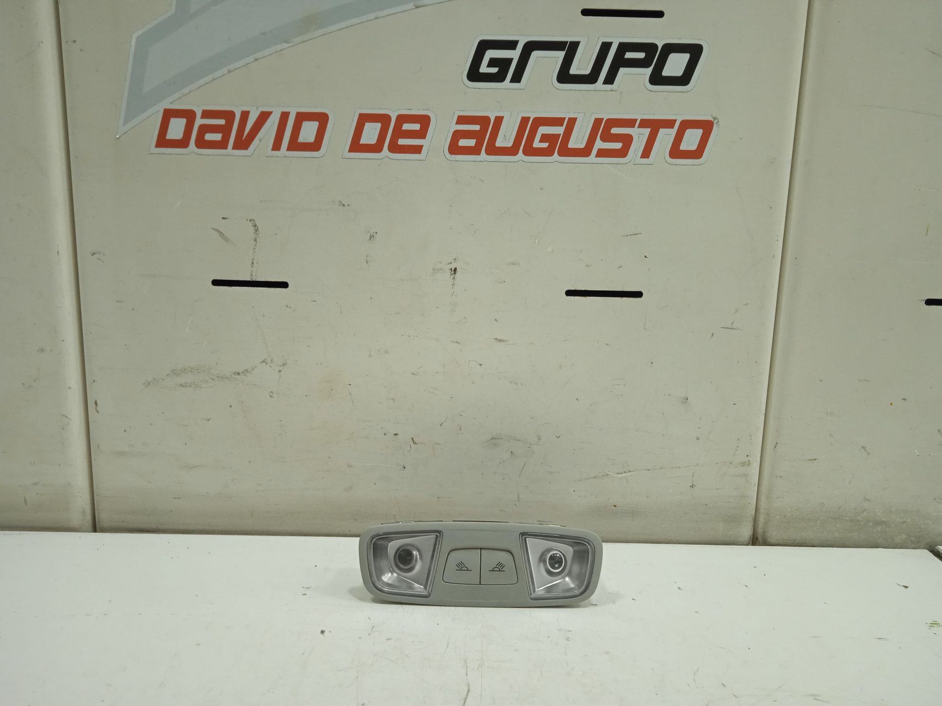No identificado audi q3 (8ug) attraction