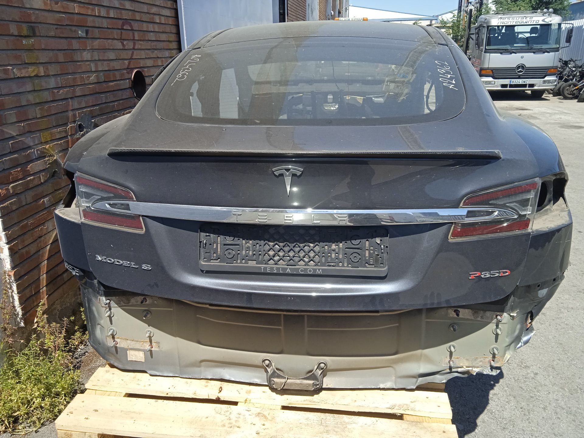 Porton trasero tesla model s basis