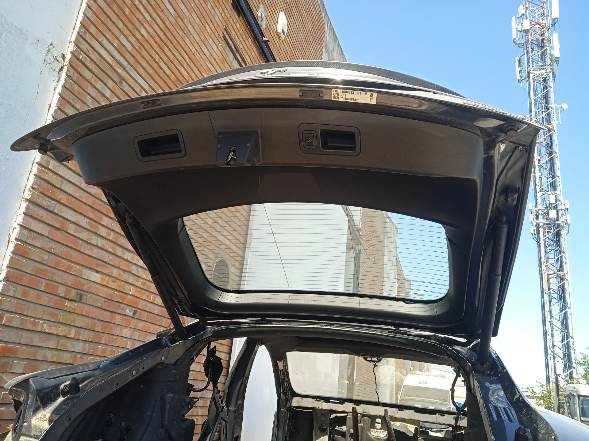 Porton trasero tesla model s basis