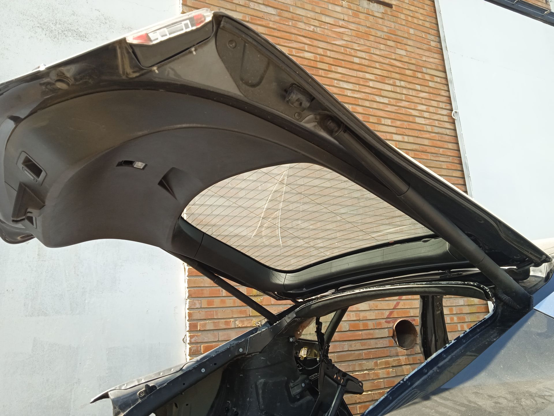 Porton trasero tesla model s basis