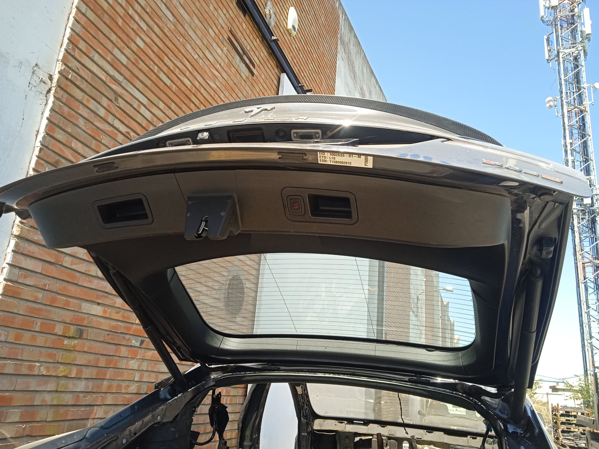 Porton trasero tesla model s basis