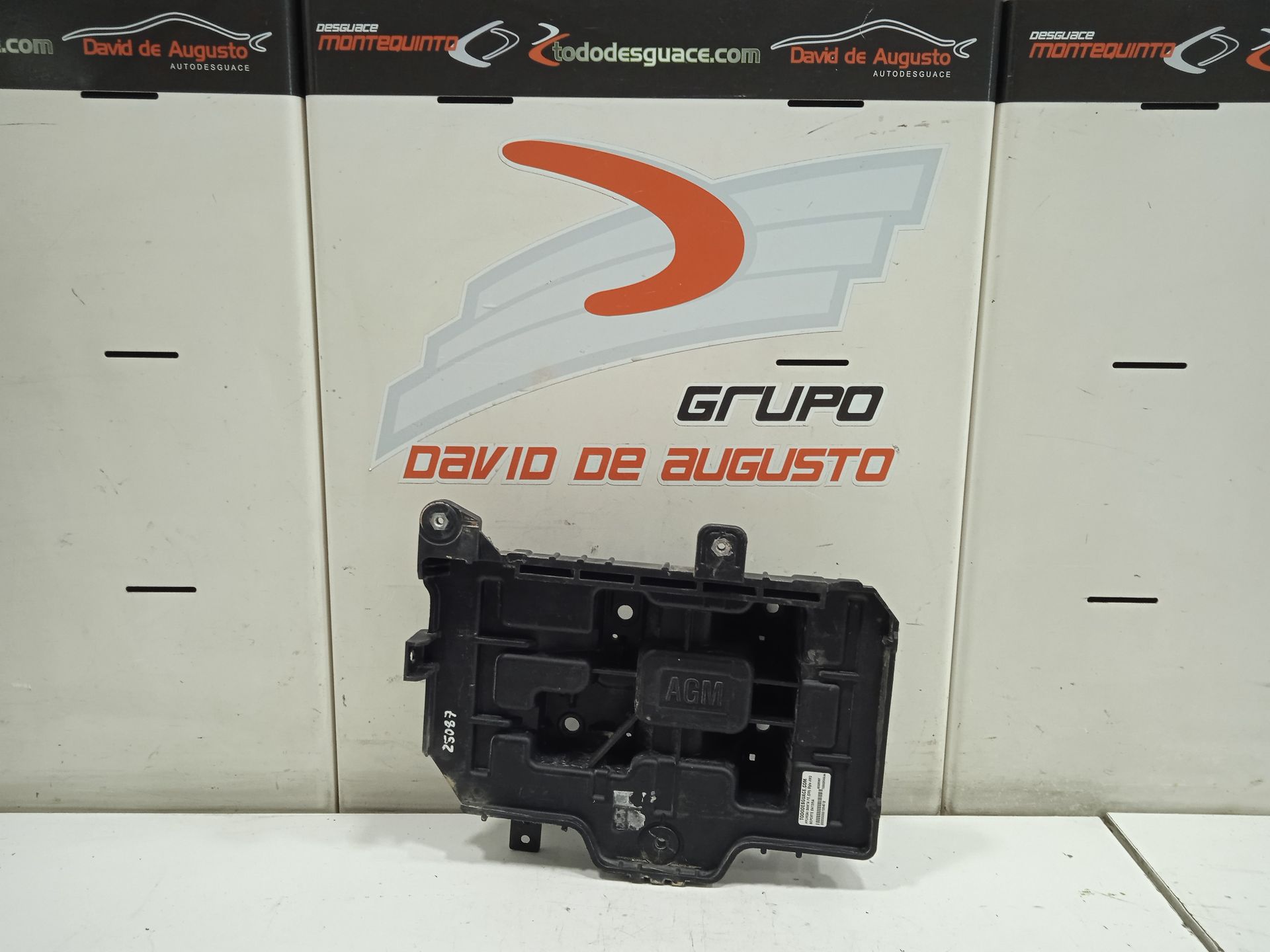 Soporte bateria   no identificado