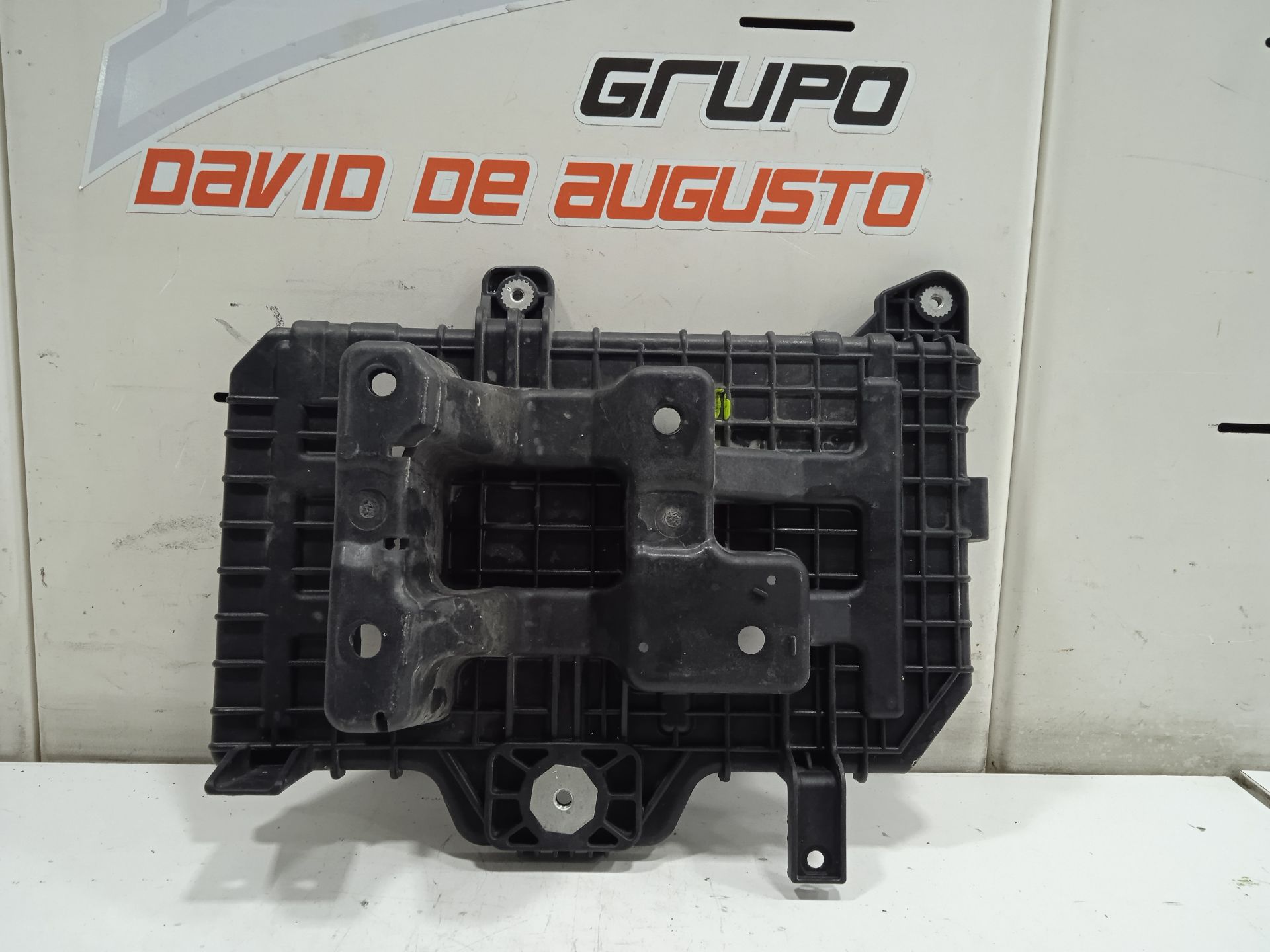 Soporte bateria   no identificado