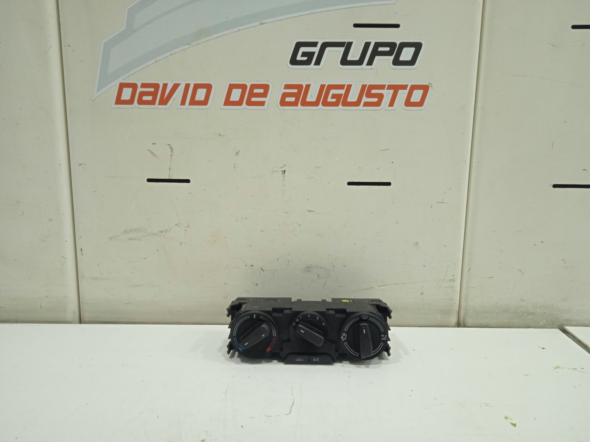 Mando calefaccion / aire acondicionado skoda fabia (nj3) color concept