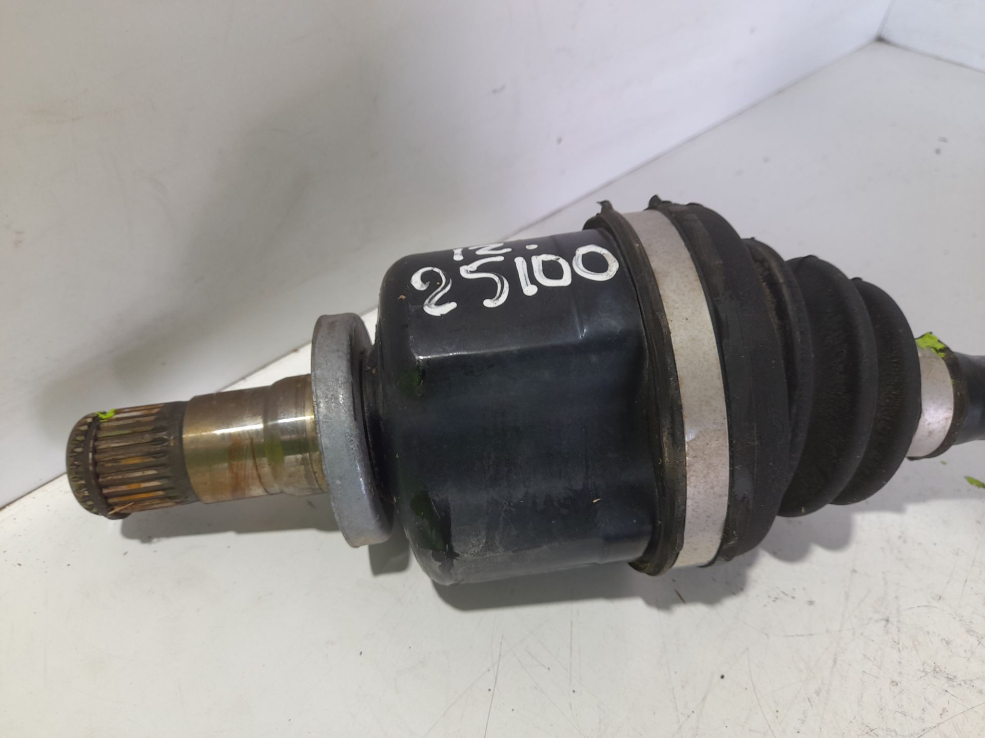 Transmision delantera izquierda   no identificado