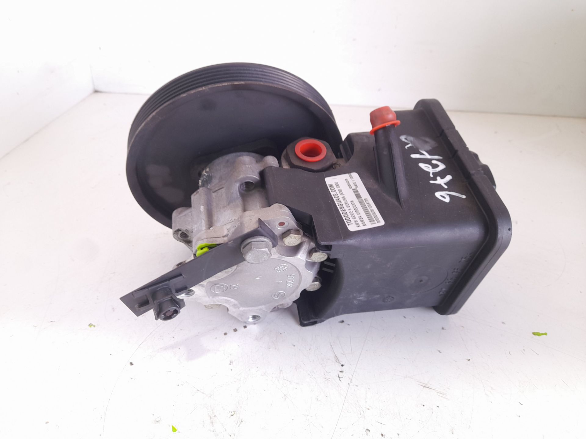 Bomba direccion bmw serie 5 berlina (e39) 520d