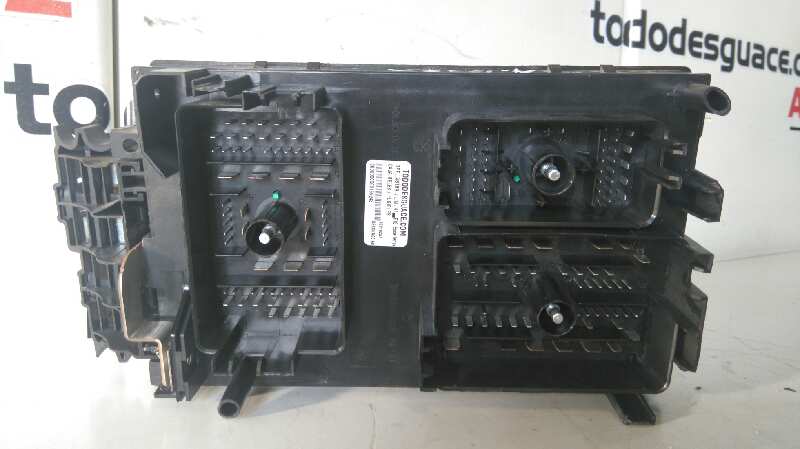 Caja reles / fusibles excellence