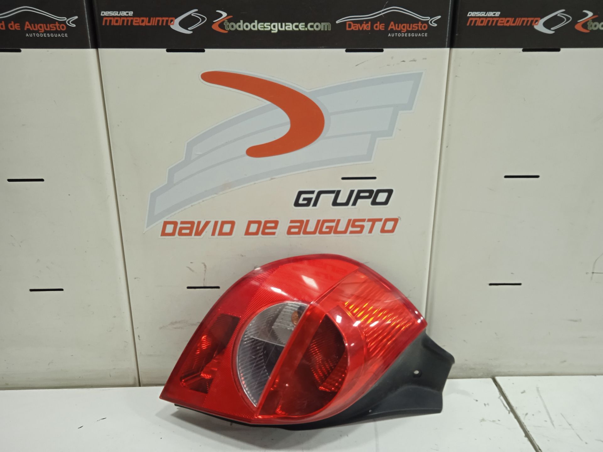 Piloto trasero izquierdo renault clio iii exception