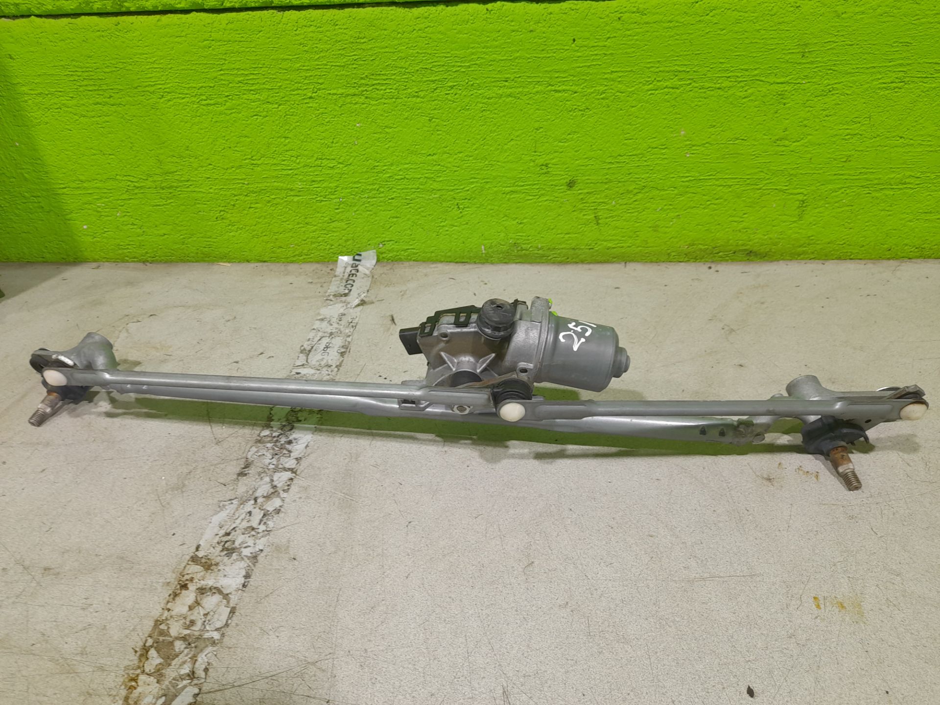 Motor limpia delantero   no identificado