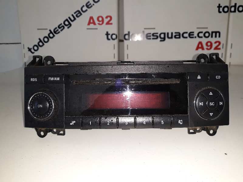 Sistema audio / radio cd mercedes-benz clase a (bm 169) a 160 be red & black (169.331)