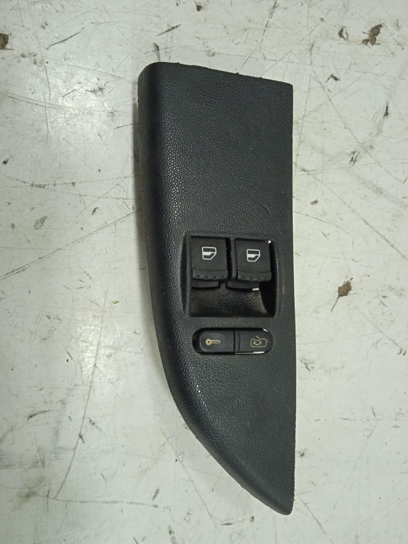 Mando elevalunas delantero izquierdo skoda fabia (6y26y3) young line