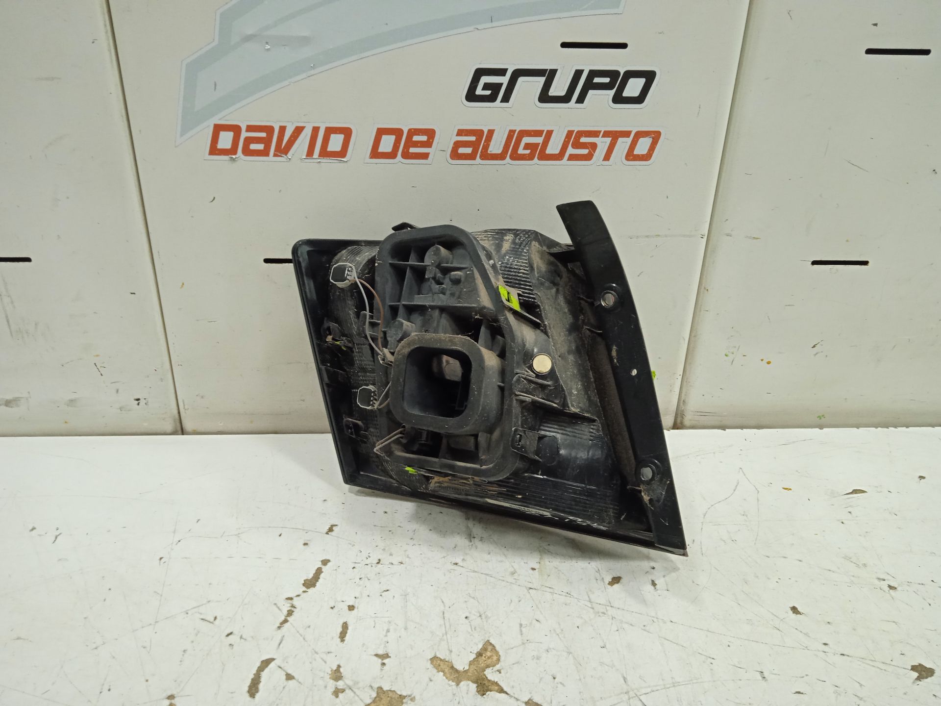 Piloto trasero derecho skoda fabia (nj3) color concept