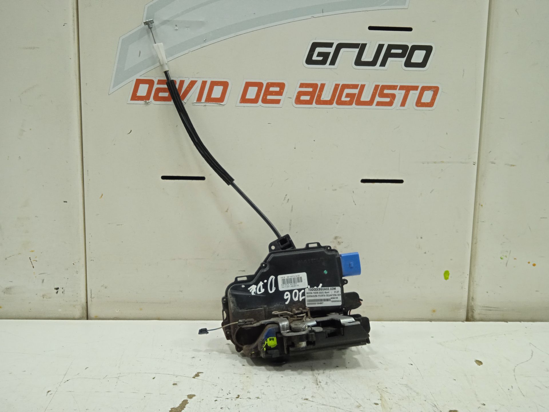 Cerradura puerta delantera derecha skoda fabia (5j2) sport