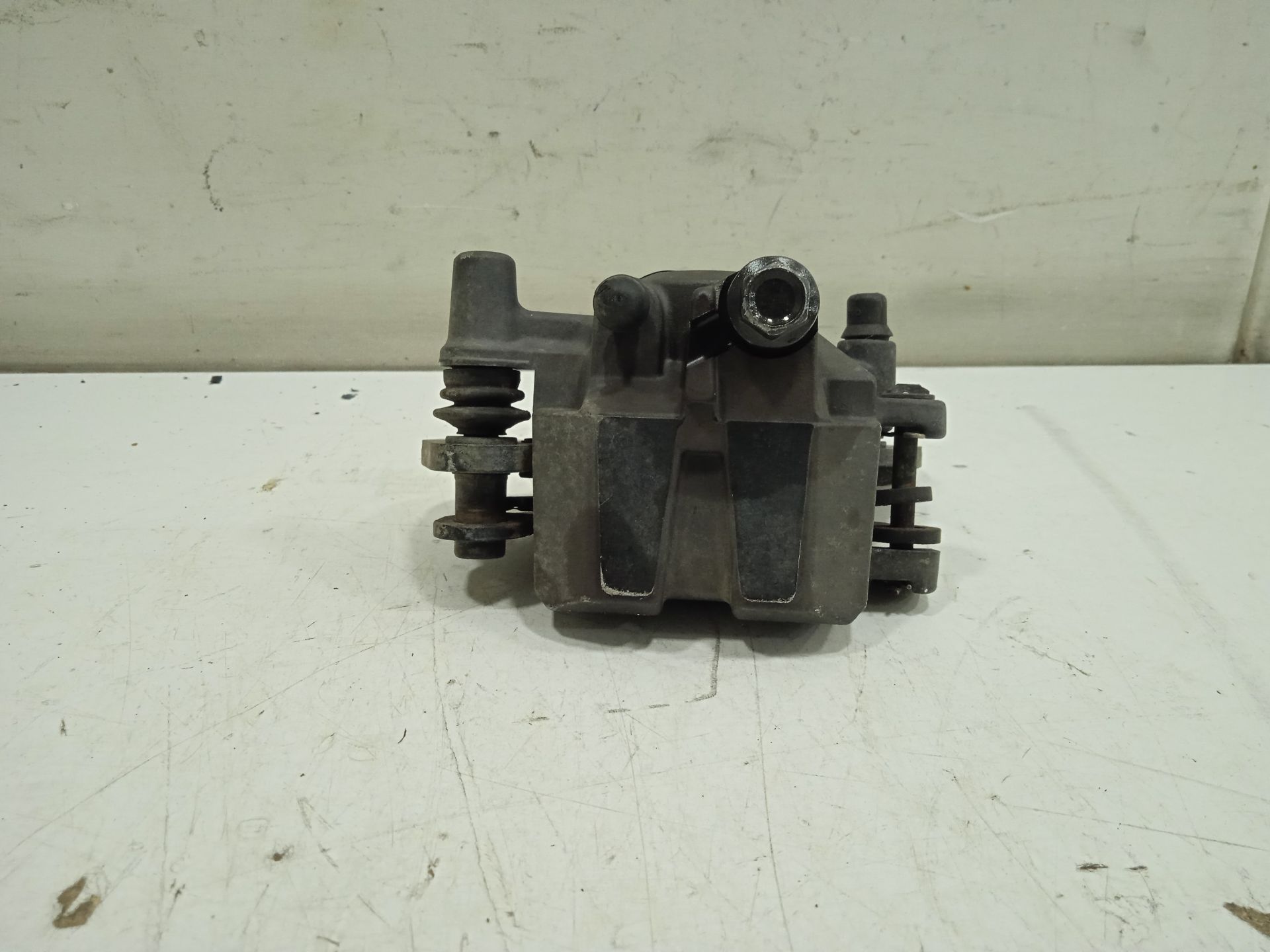 Pinza de freno trasera honda  no identificado
