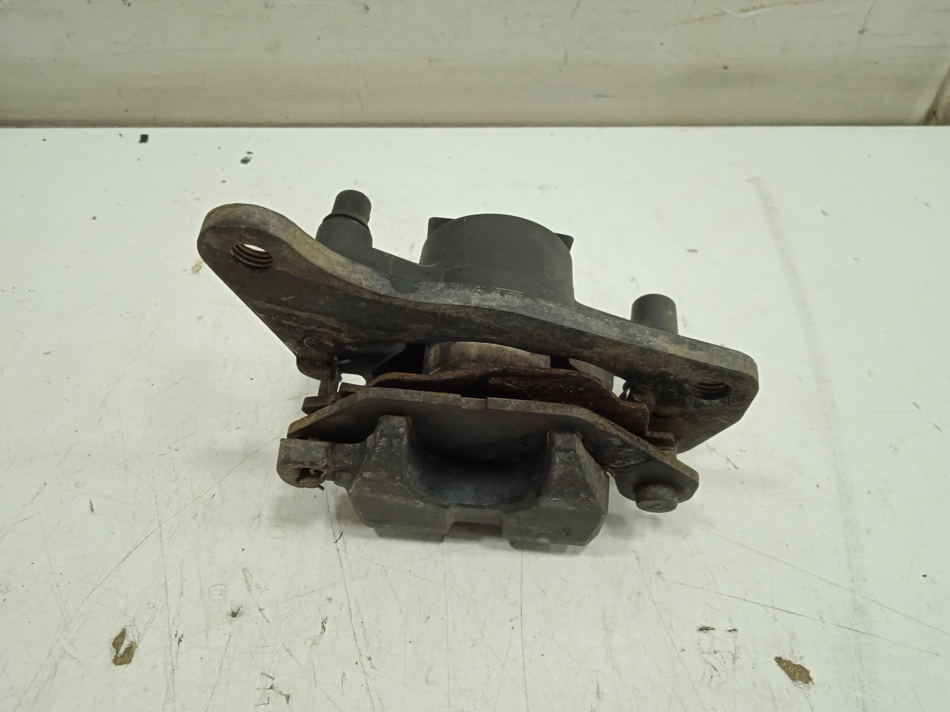 Pinza de freno trasera honda  no identificado