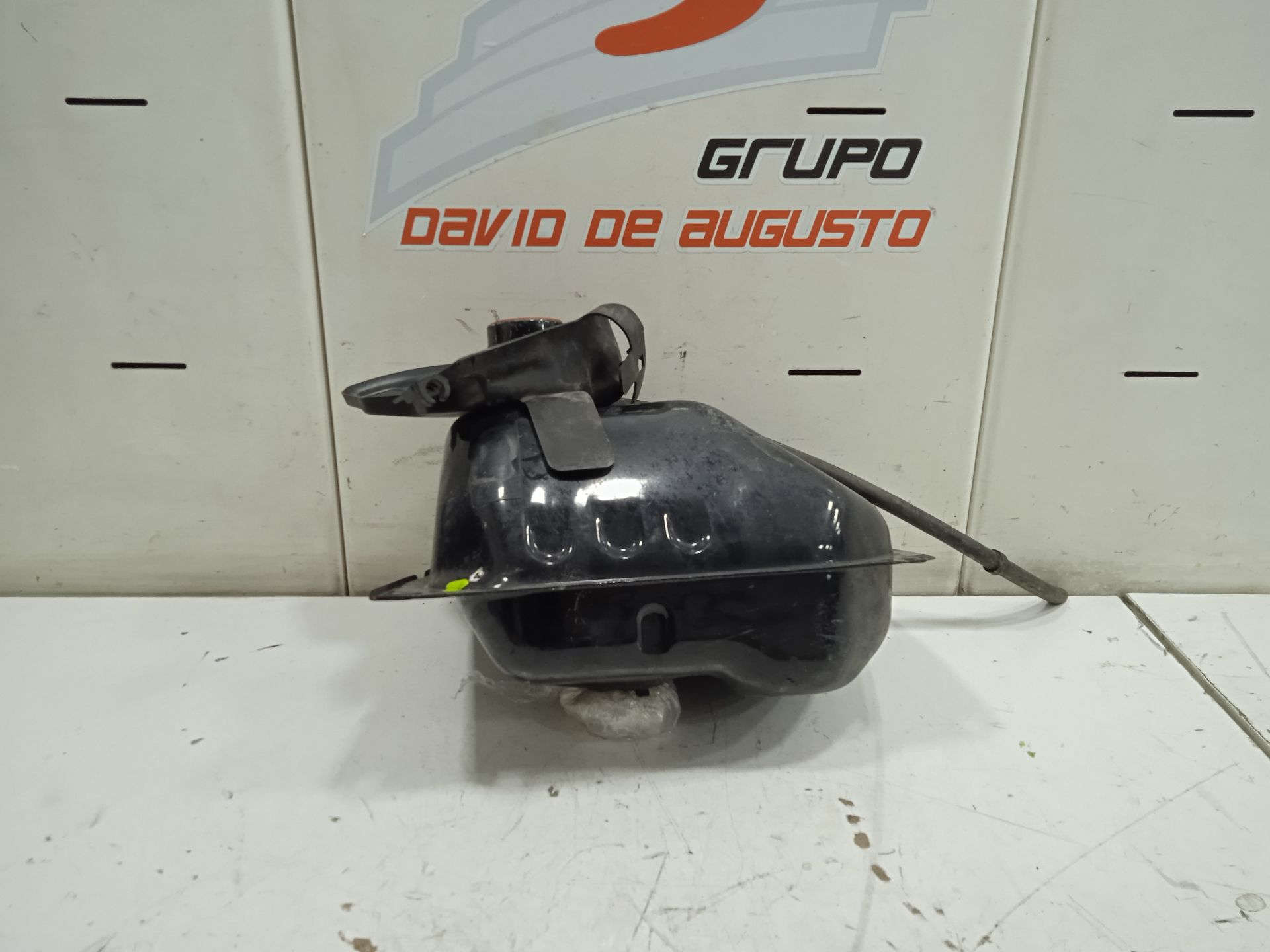 Deposito gasolina honda  no identificado