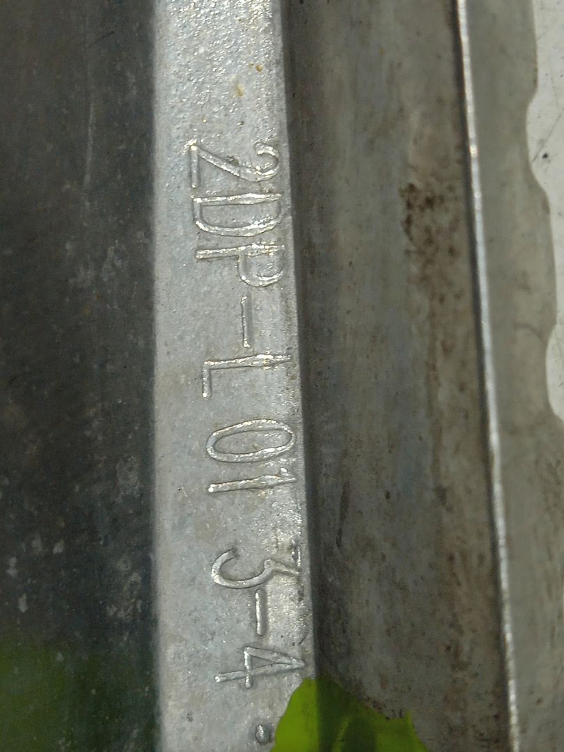 Estribera izquierda honda  no identificado