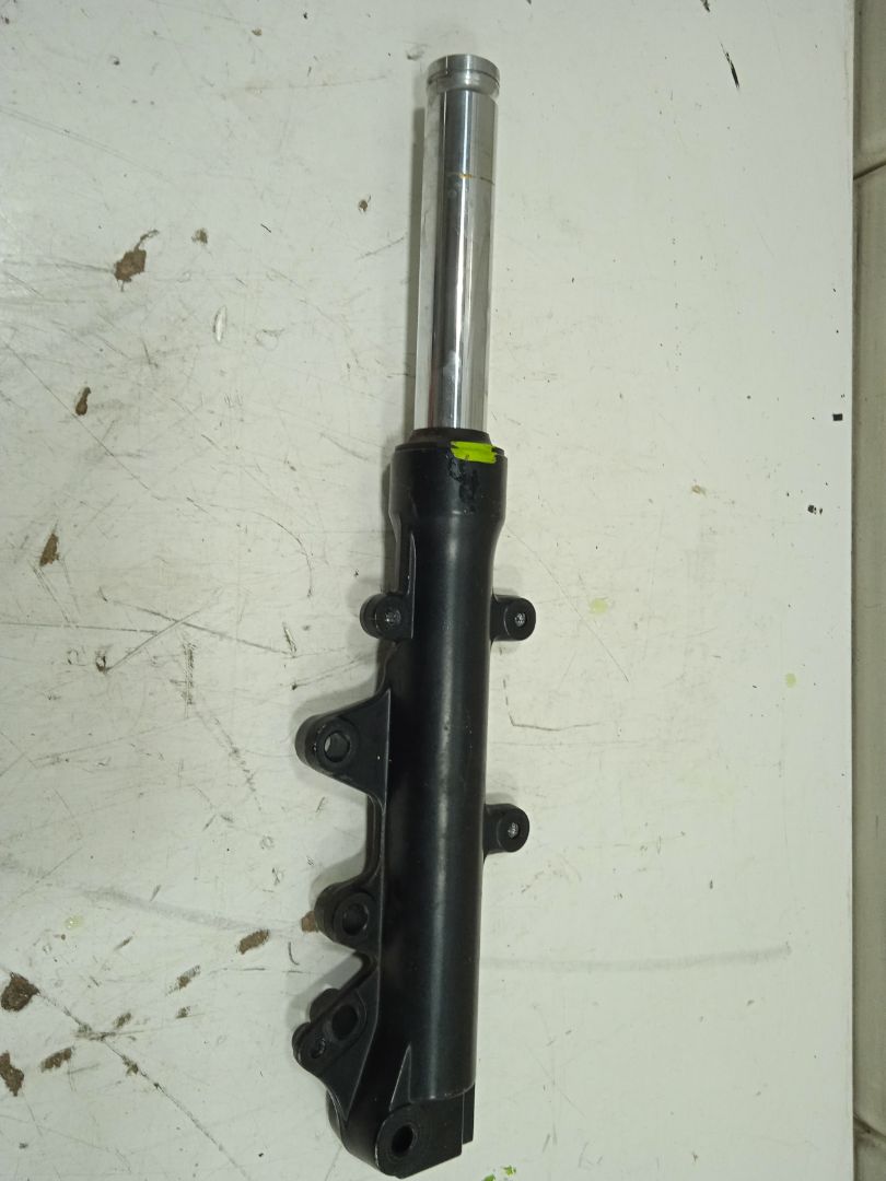 Barra suspension derecha honda  no identificado