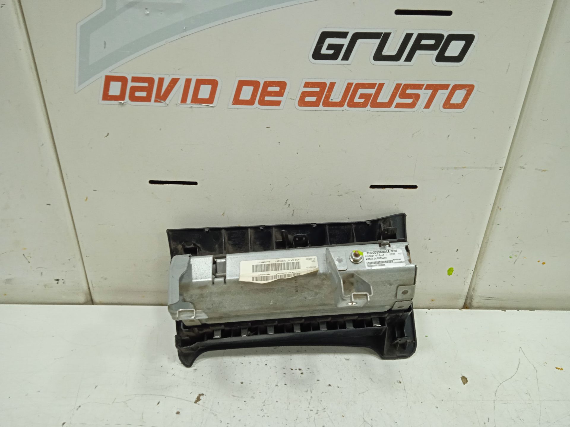 Airbag de rodillas peugeot 407 sport