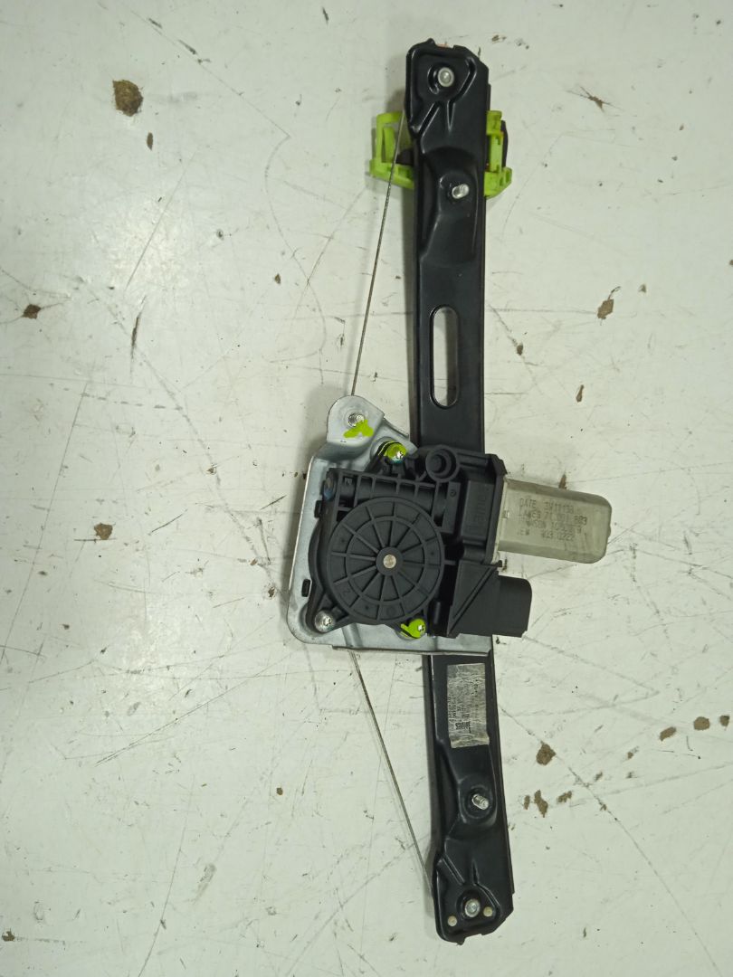 Elevalunas trasero derecho bmw serie 1 berlina (e81e87) 116d