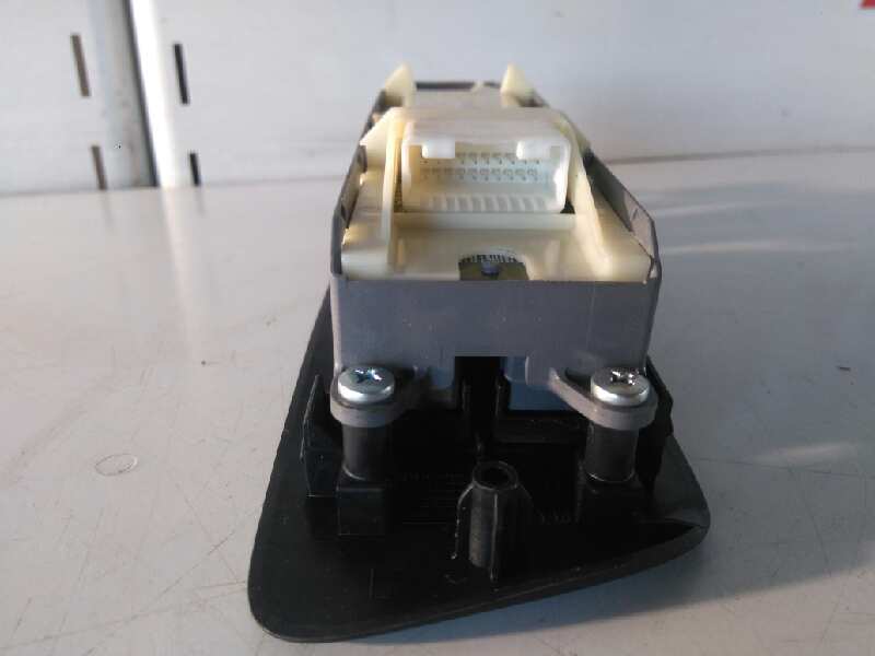 Mando elevalunas delantero izquierdo toyota auris (e15) luna+