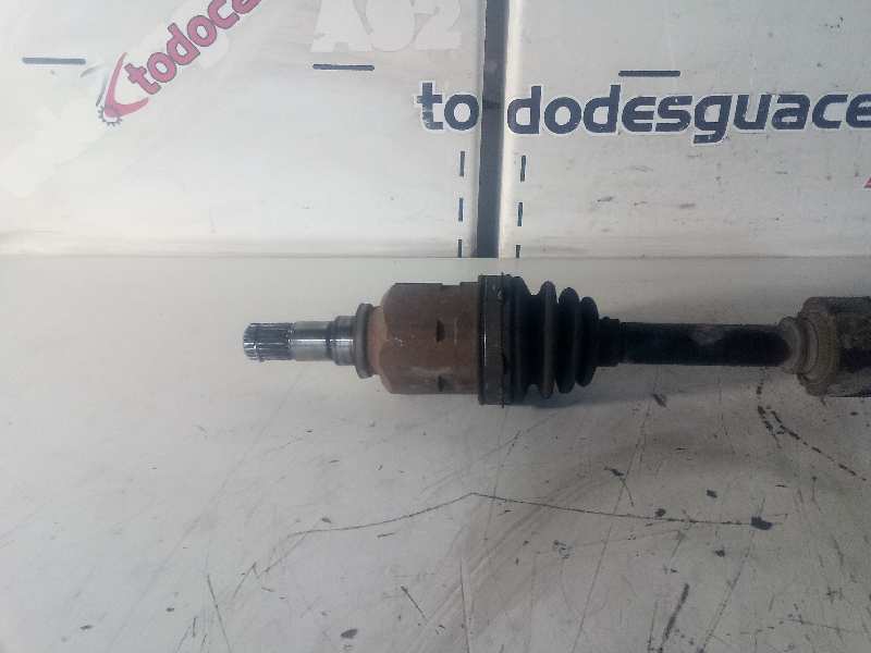 Transmision delantera derecha toyota yaris (ksp9scp9nlp9) active