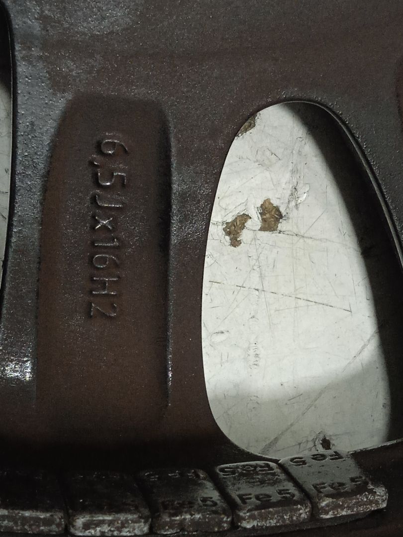Juego llantas   no identificado