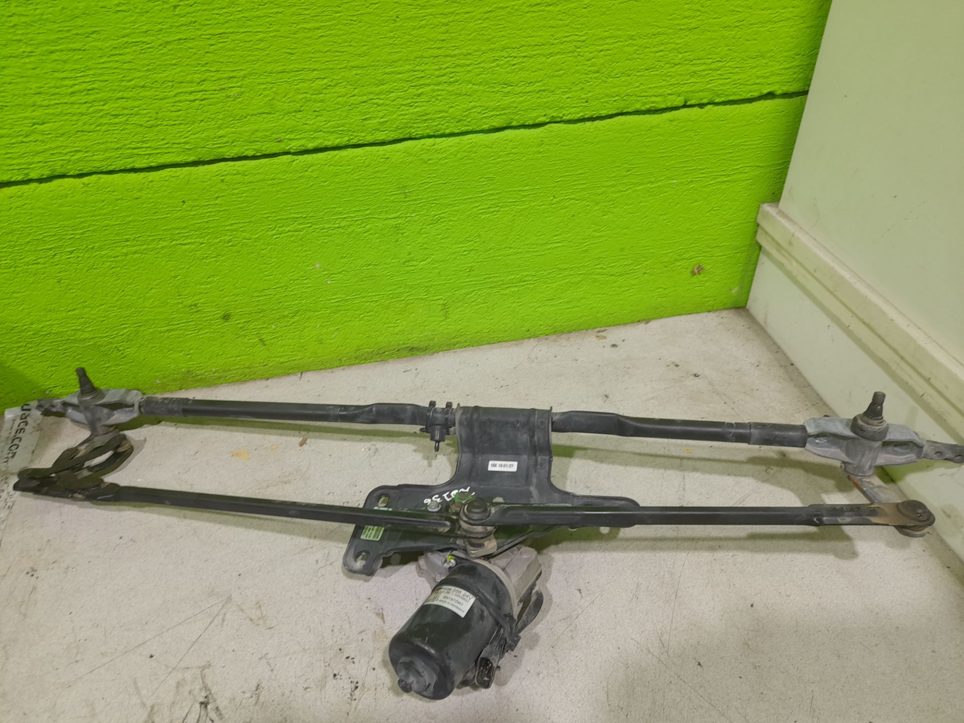 Motor limpia delantero iveco  no identificado