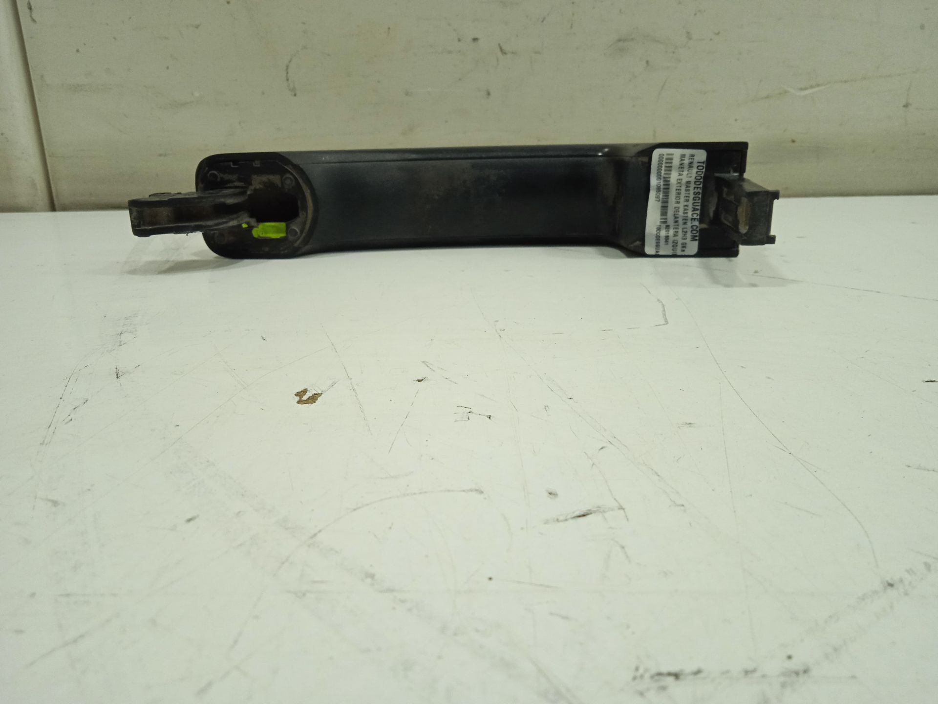 Maneta exterior delantera izquierda l2h3 gka 35t