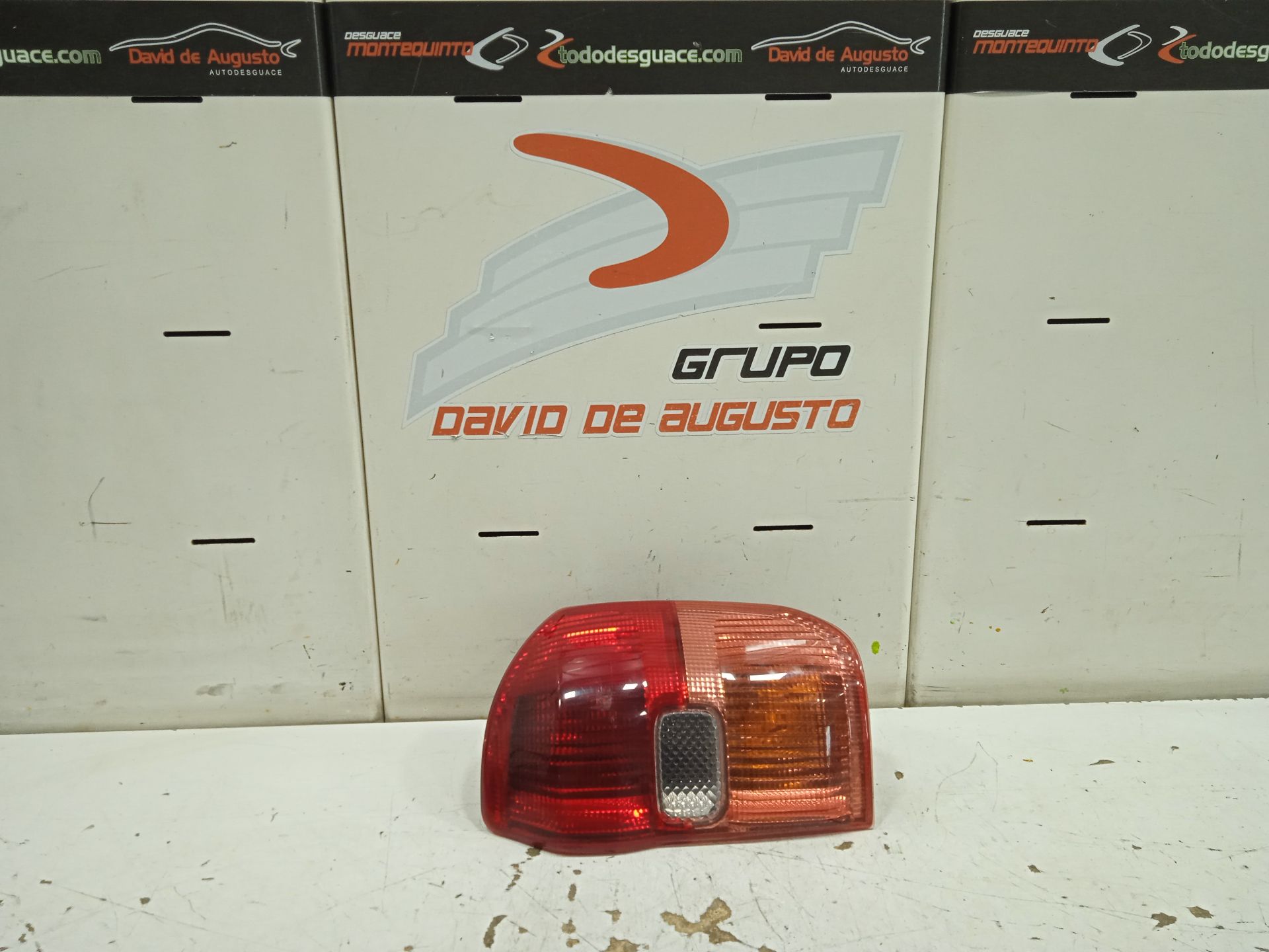 Piloto trasero derecho toyota rav4 (a2) 1.8 luna (2003)