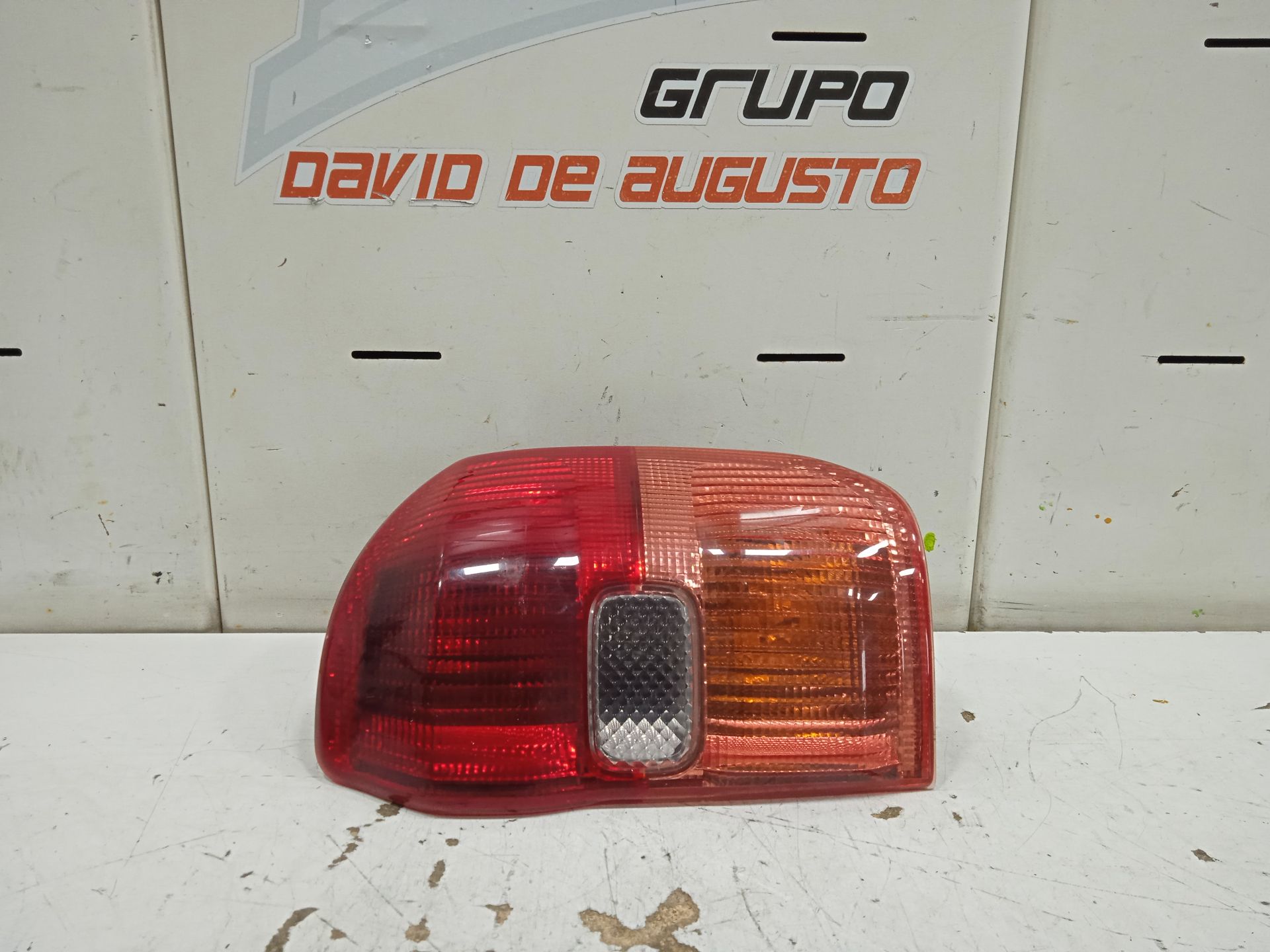 Piloto trasero derecho toyota rav4 (a2) 1.8 luna (2003)