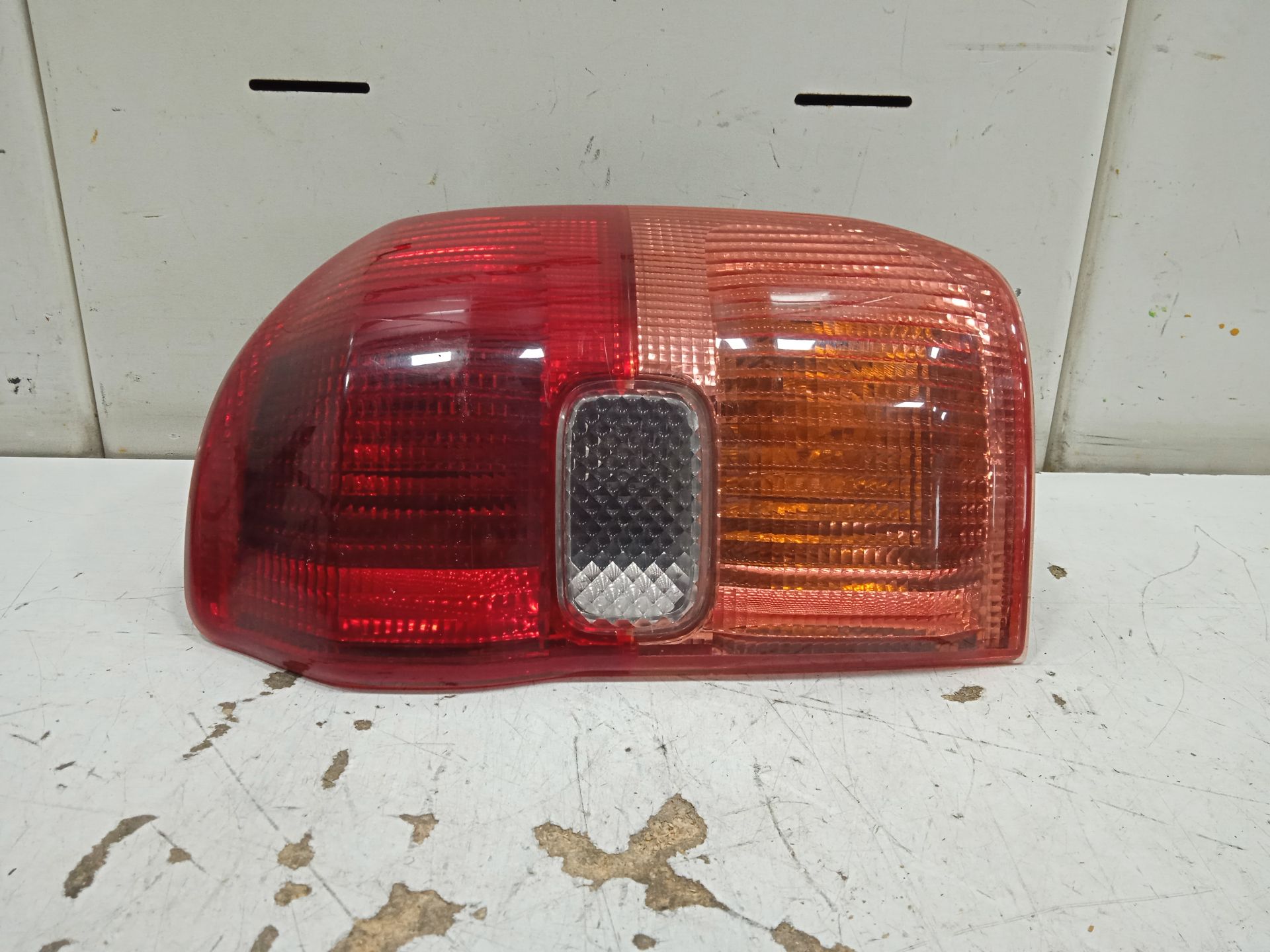 Piloto trasero derecho toyota rav4 (a2) 1.8 luna (2003)