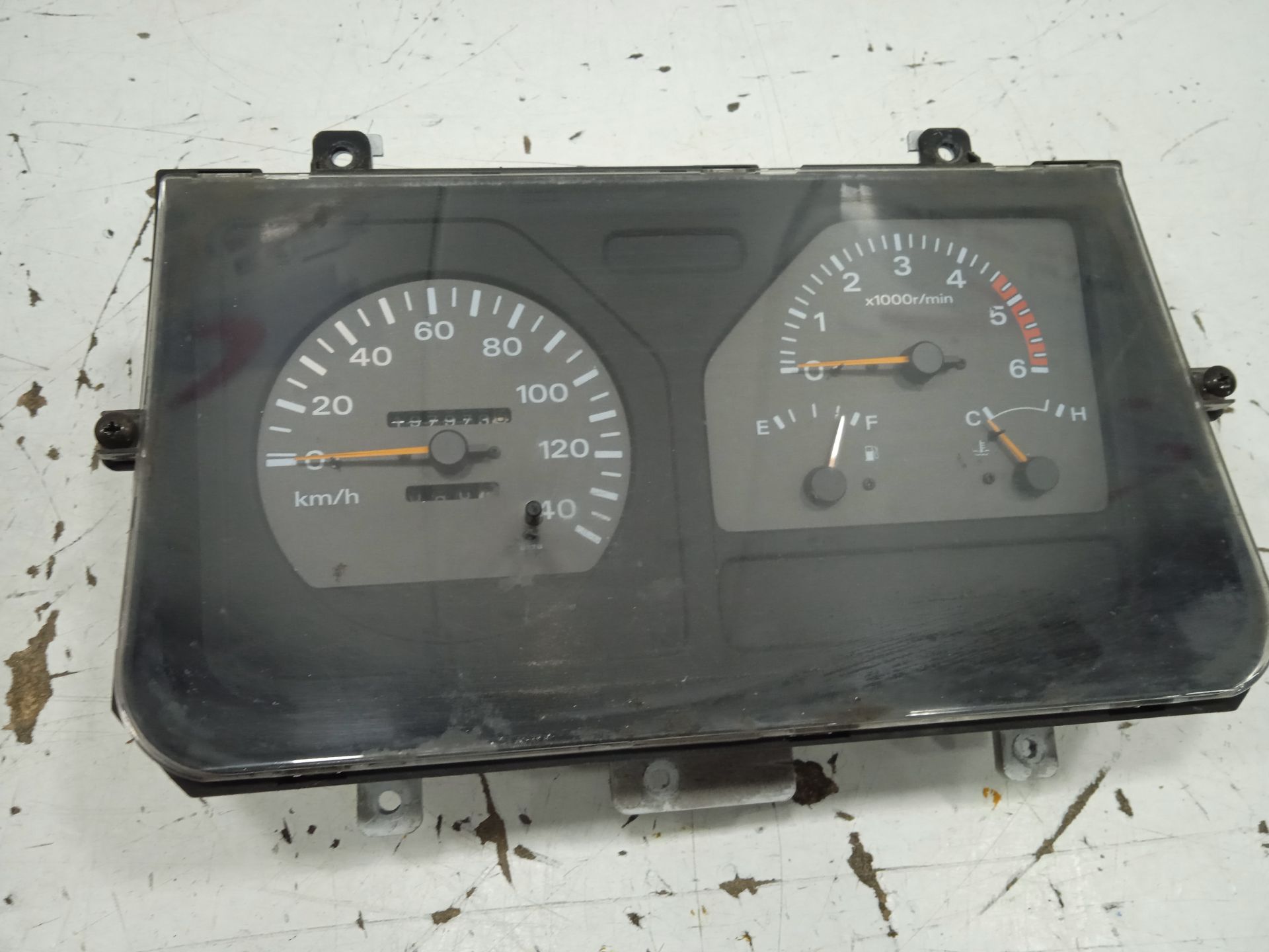 Cuadro instrumentos nissan  no identificado