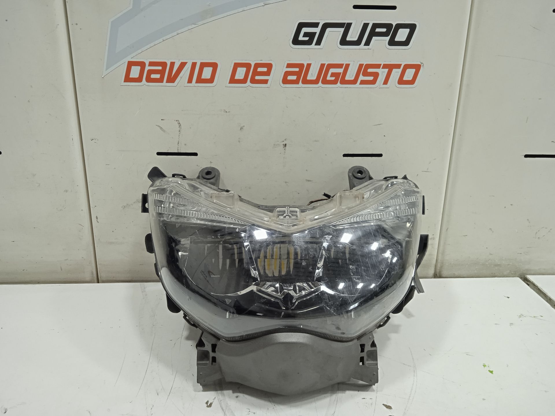 Faro delantero   no identificado