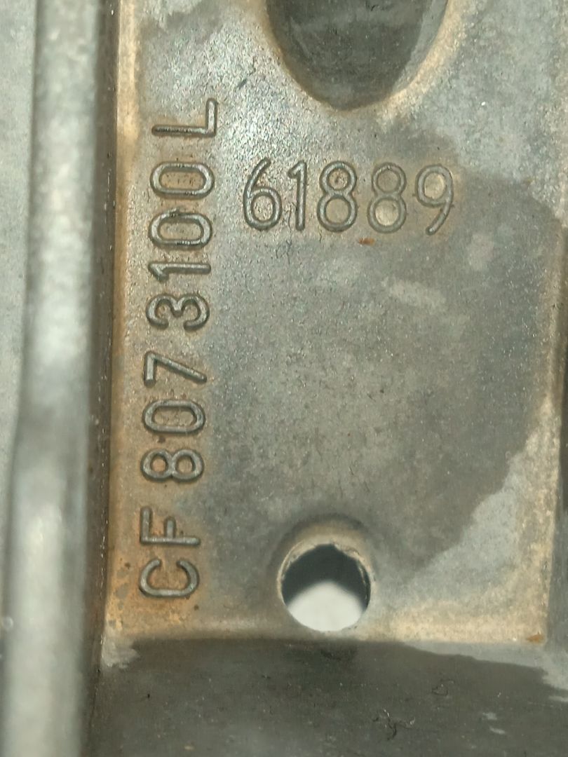 Retrovisor derecho nissan  no identificado