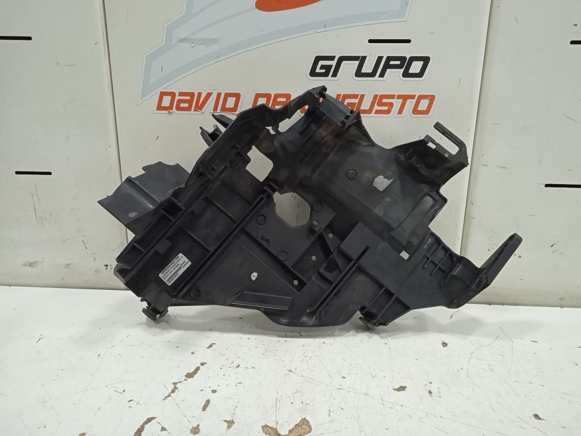 Soporte faro izquierdo volkswagen touareg (7l6) v6 tdi