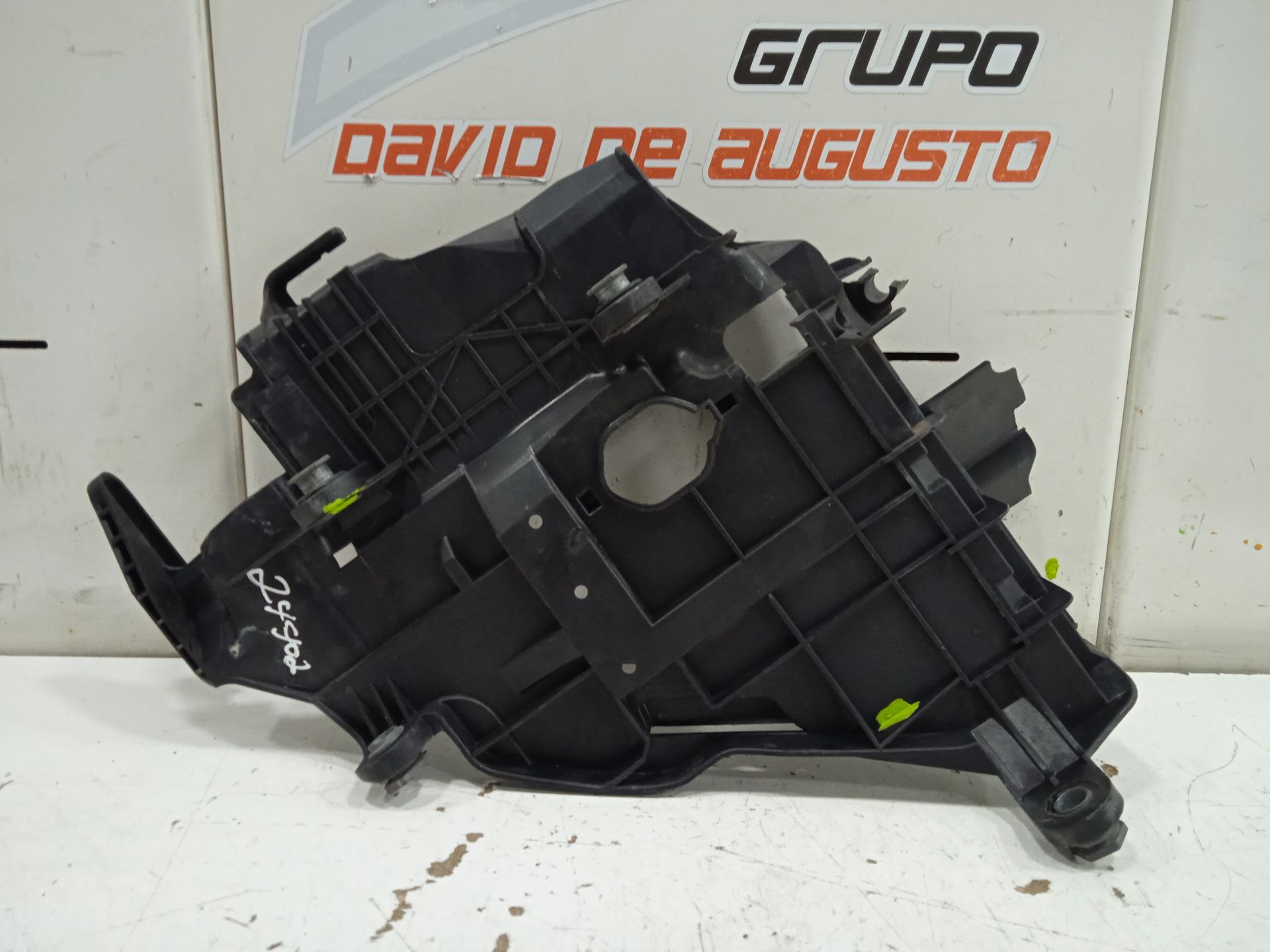 Soporte faro izquierdo volkswagen touareg (7l6) v6 tdi