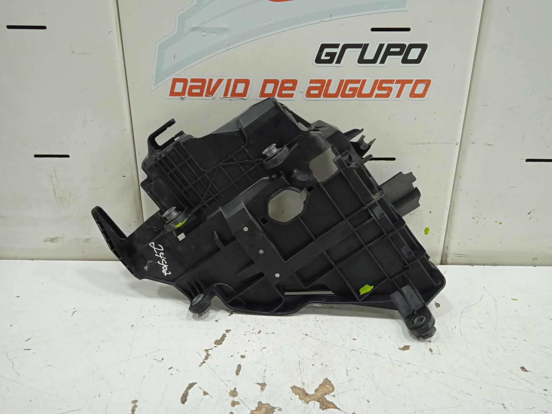 Soporte faro izquierdo volkswagen touareg (7l6) v6 tdi