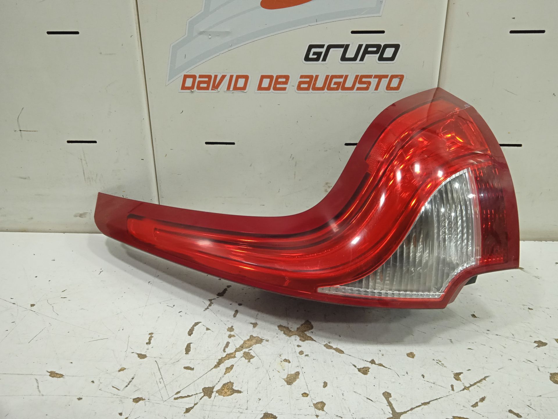 Piloto trasero izquierdo volvo xc60 momentum awd