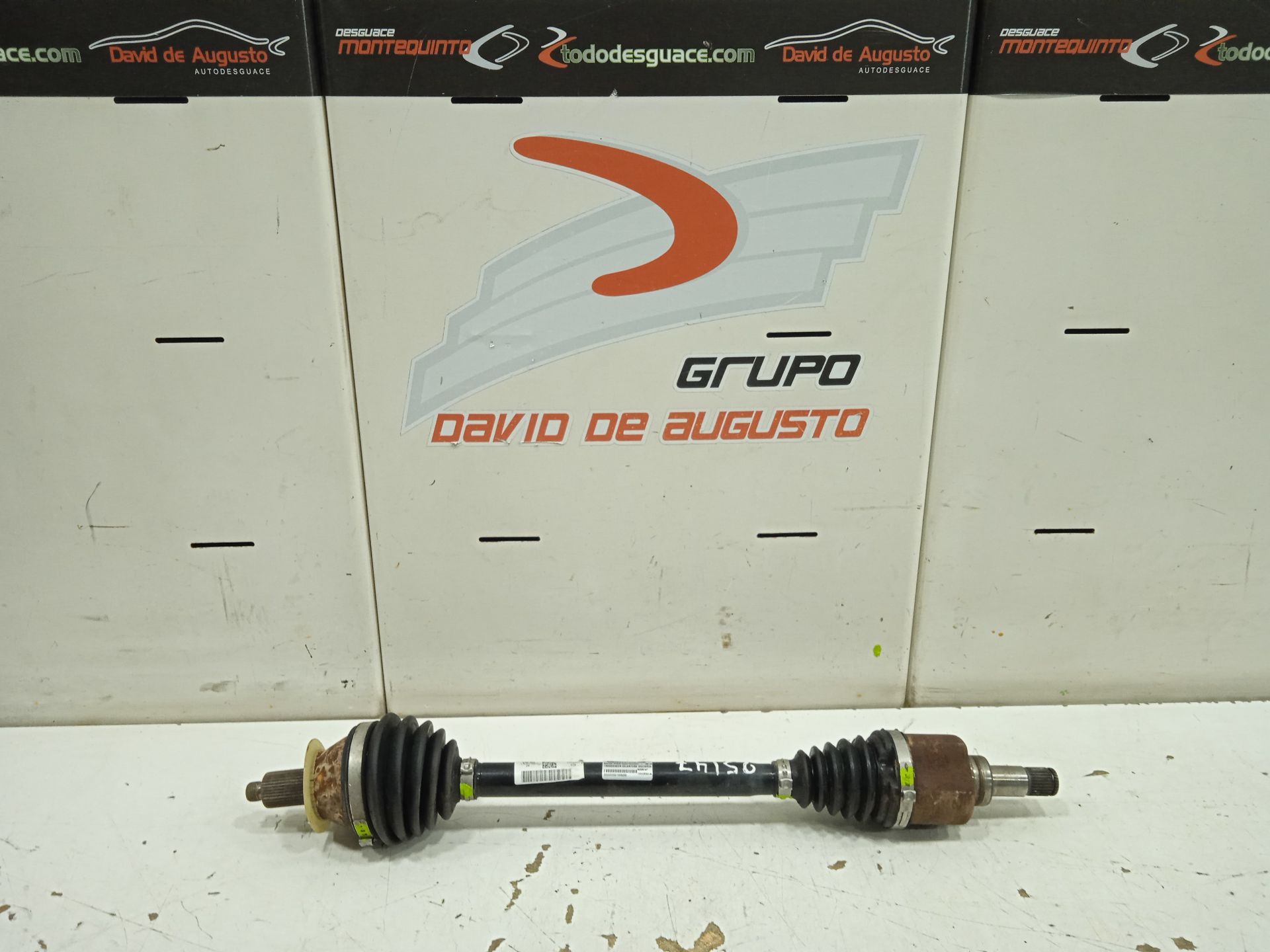 Transmision delantera izquierda skoda fabia (nj3) color concept