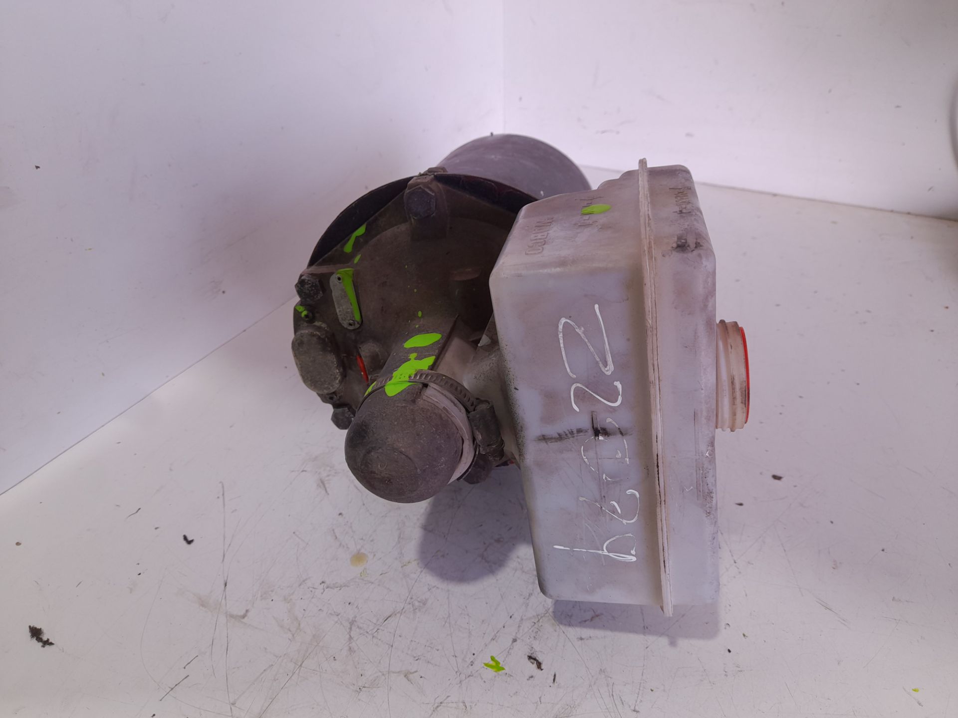 Bomba freno nissan  no identificado