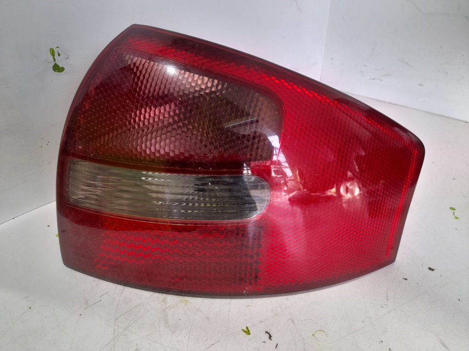 Piloto trasero derecho audi a6 berlina (4b2) 2.5 tdi