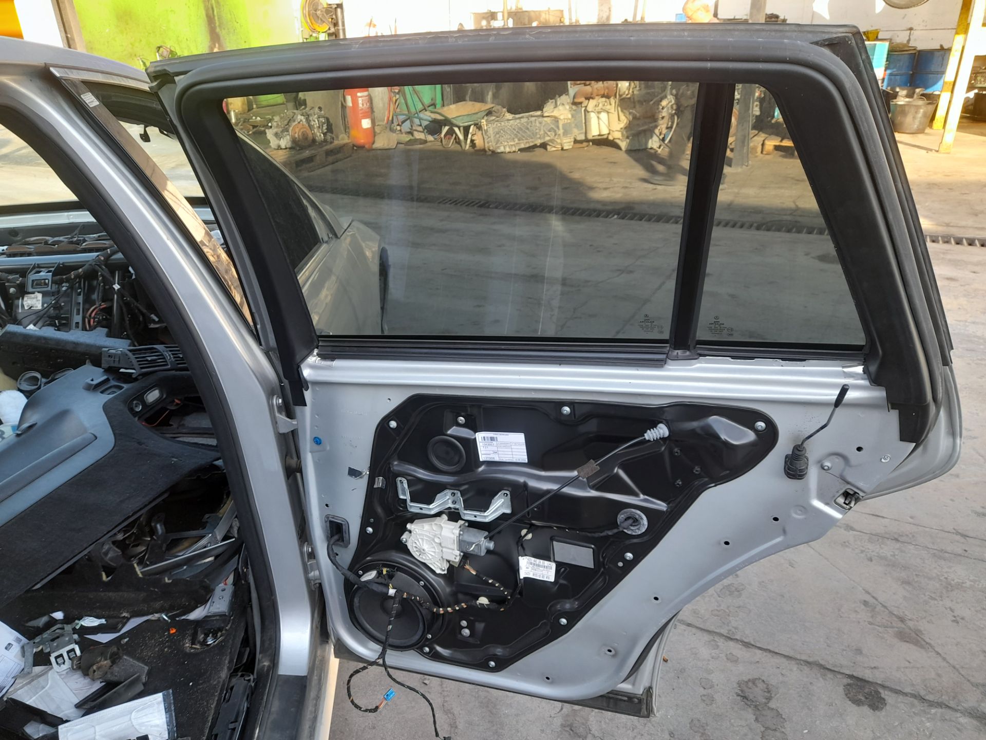 Puerta trasera derecha mercedes-benz clase r (bm 251) 320 cdi (251.022)