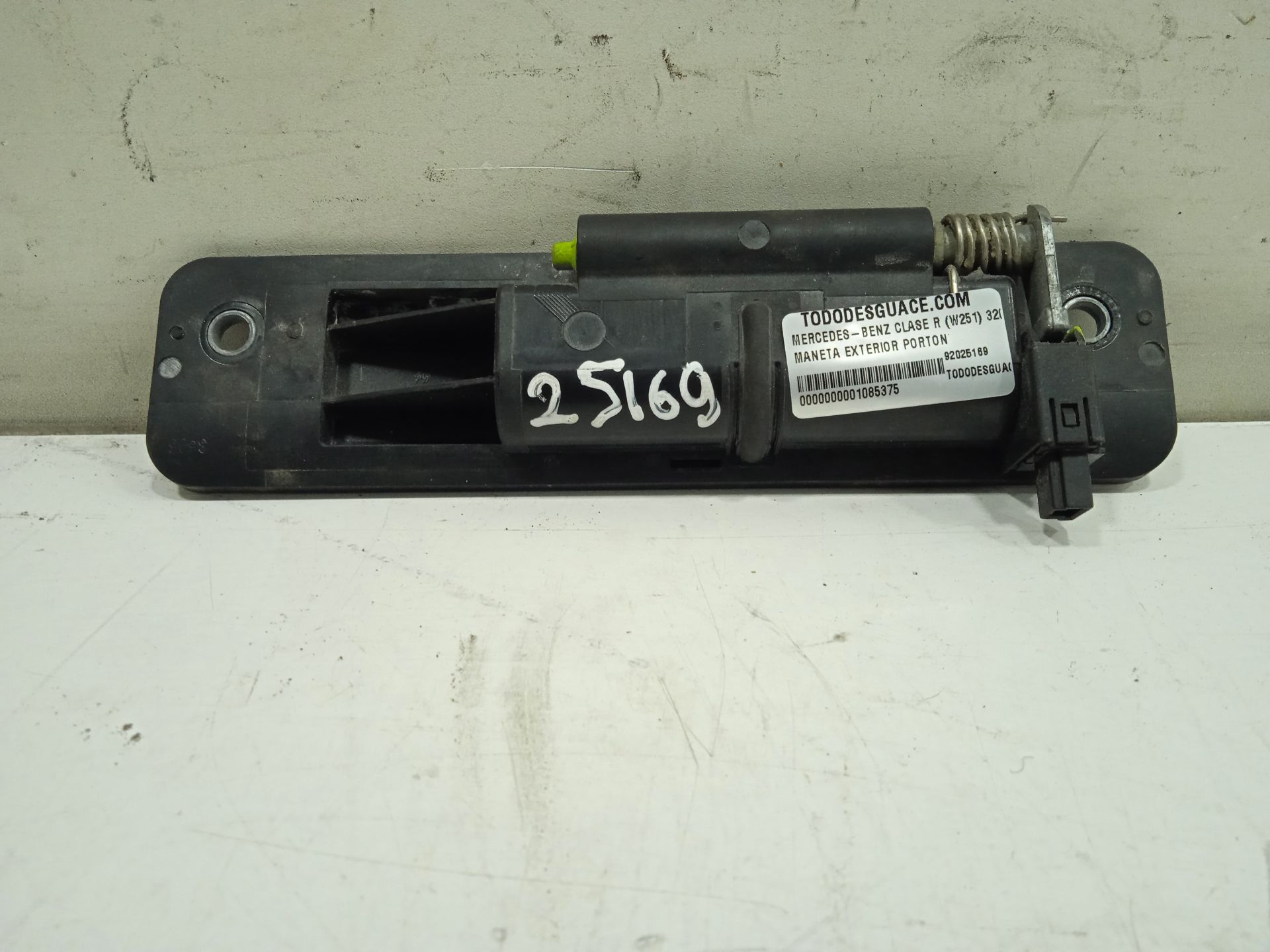 Maneta exterior porton mercedes-benz clase r (bm 251) 320 cdi (251.022)