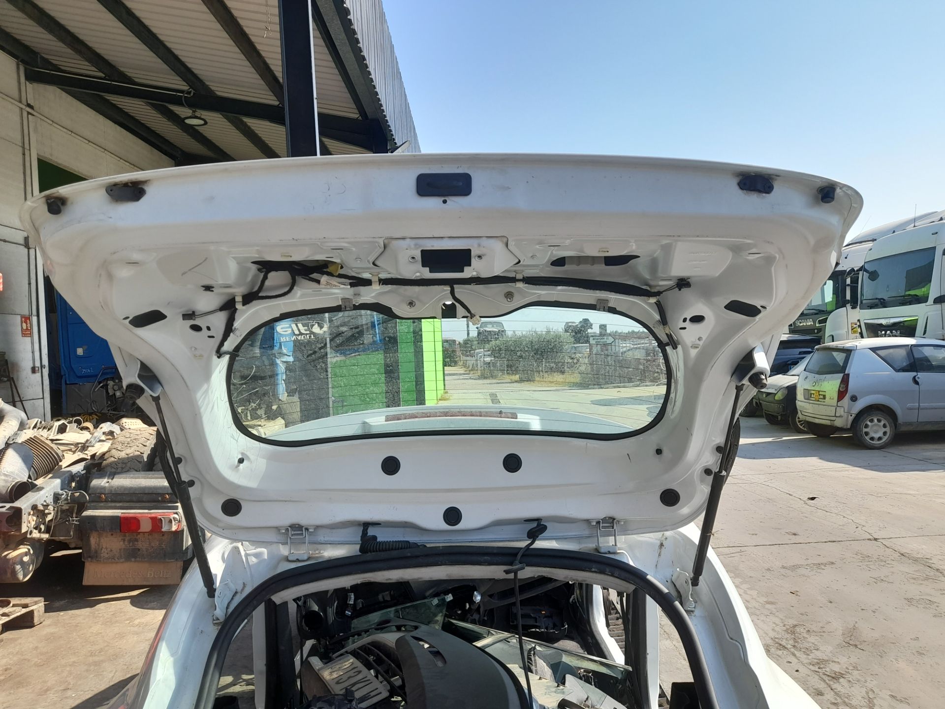 Porton trasero renault clio iv wolfnoir