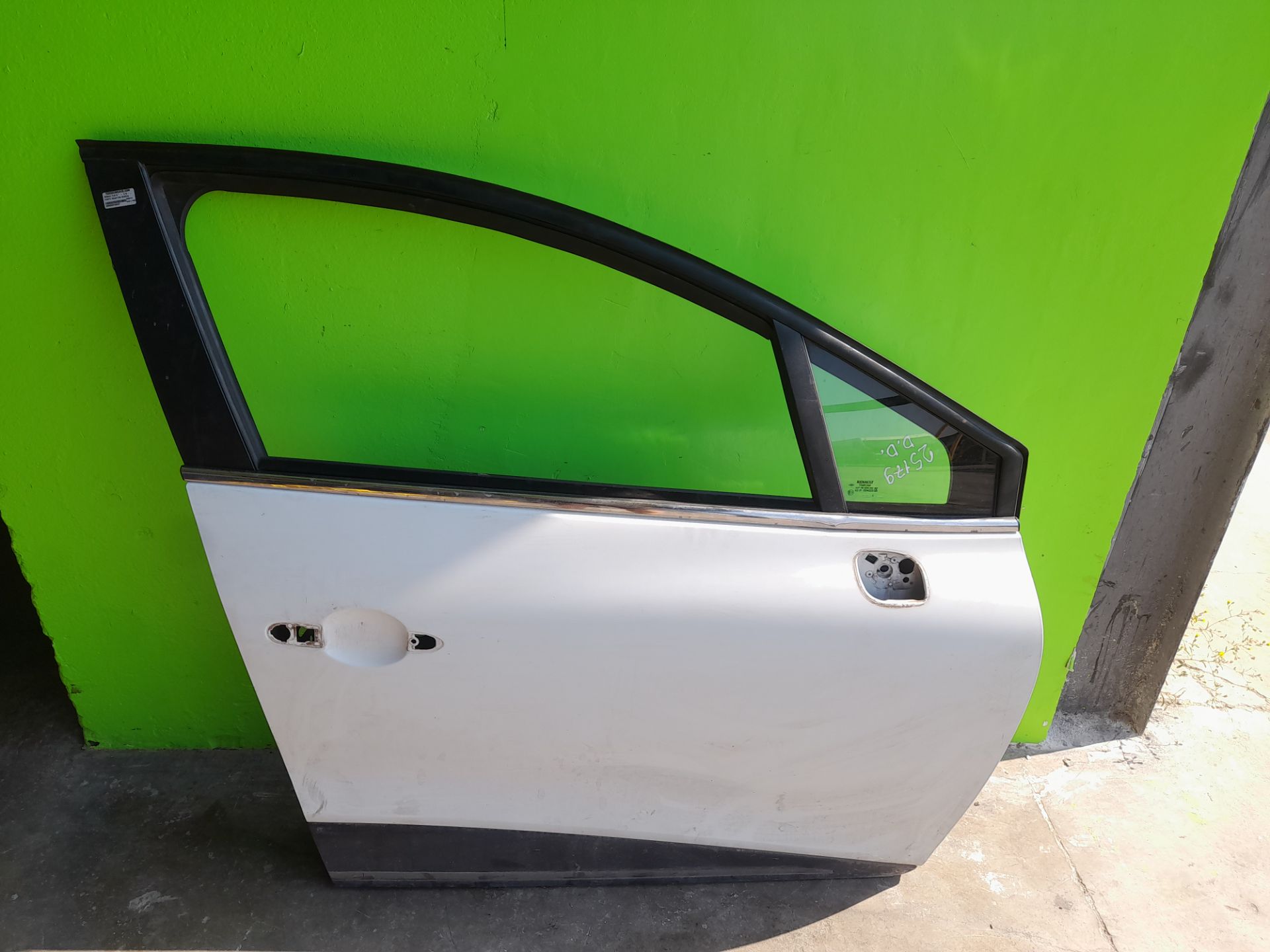 Puerta delantera derecha renault clio iv wolfnoir