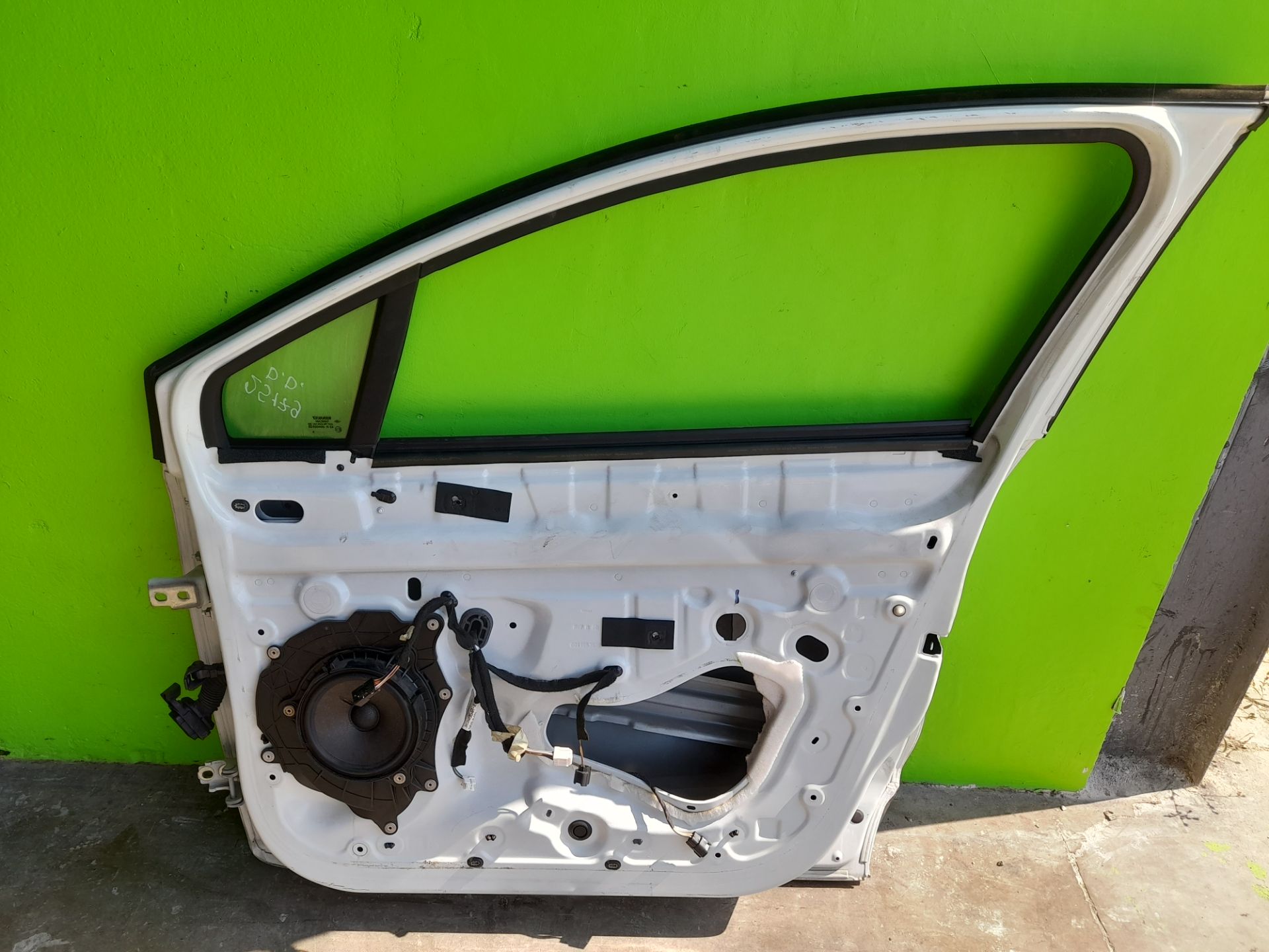Puerta delantera derecha renault clio iv wolfnoir