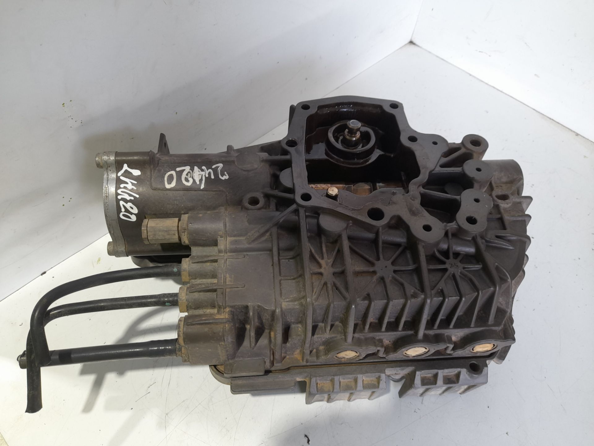 No identificado mercedes-benz actros 4 2-ejes bm 963 (2011) 18xx 4x2 sattelzugmaschine l b